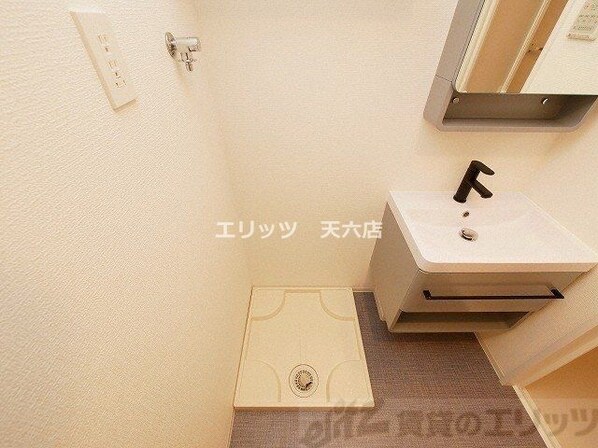 セレニテ中崎町リアンの物件内観写真